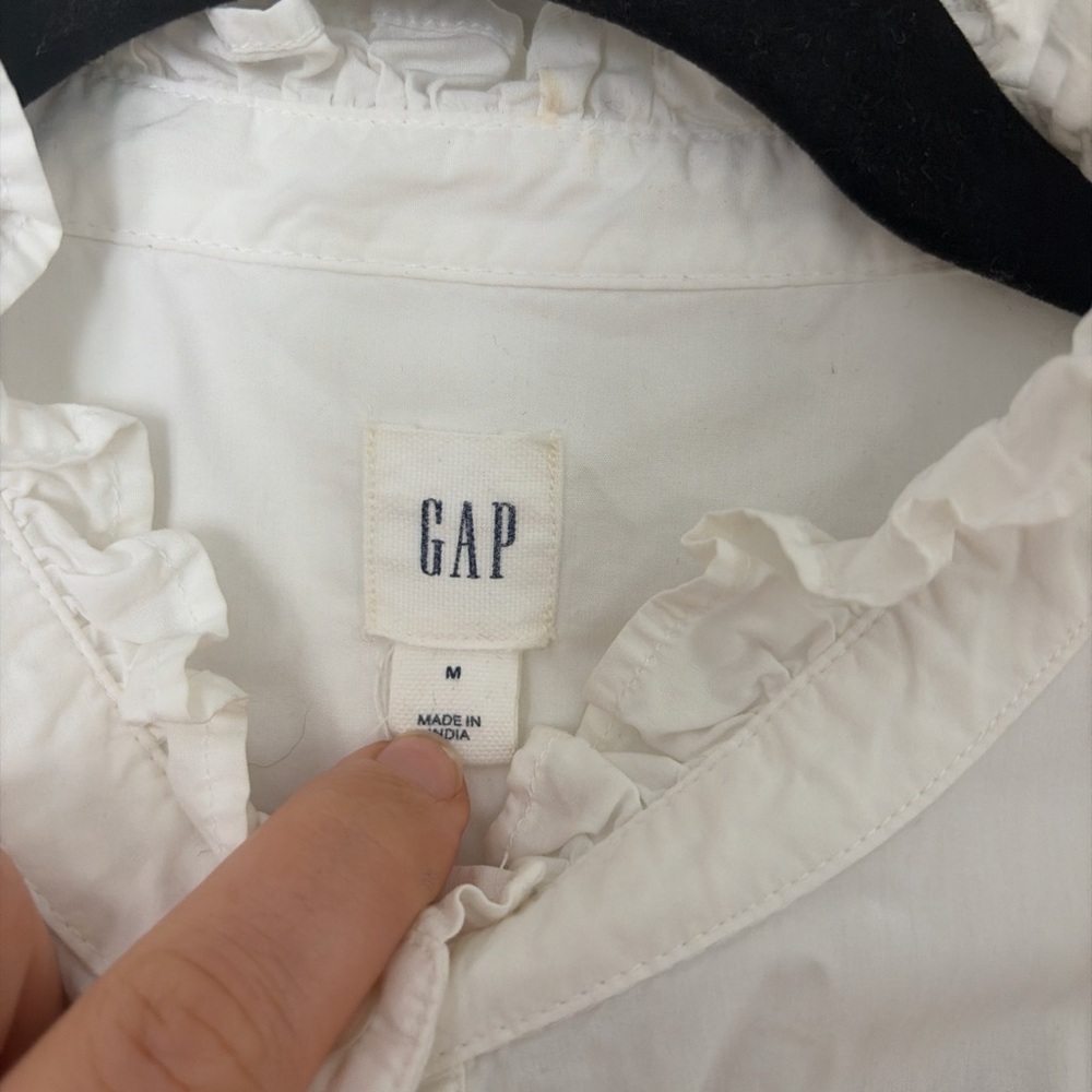 GAP‎ Ivory Ruffle Trim Blouse - Picture 4 of 4